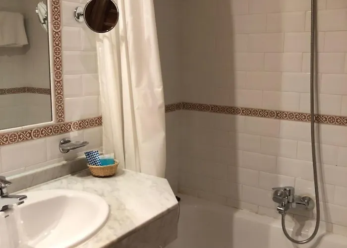 雷伊秦达斯文托酒店 3*